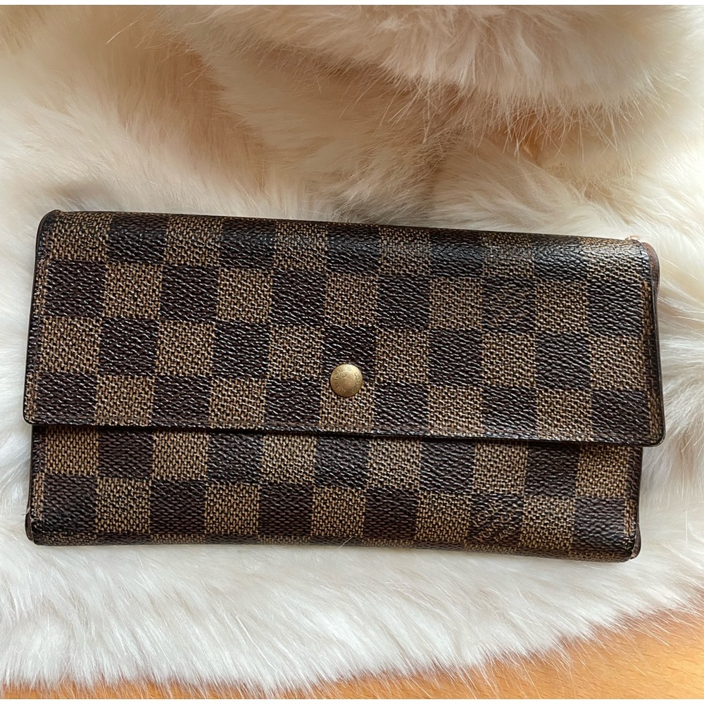 Authentic Louis Vuitton Damier Ebene International Trifold Wallet